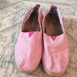 toms slip on shoes